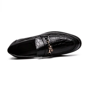 Britanski Stil Lakasto Usnje Moški Čevlji Slip-On Dihanje Loafers Moda italijansko Podjetje Čevlji Moški Size38-44 Zapatos de Hombre