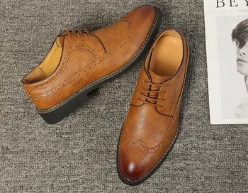 Pomlad moških novo modno usnje brogue čevlji moški anglija slog vklesan obleko, čevlji moški udobno dihanje usnjeni čevlji