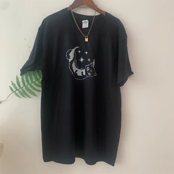 Sunfiz YF 2020 prišlekov Smešno Mačka Objem Luna Majica s kratkimi rokavi Ženske Srčkan Punk Mačke Natisnjeni T-Shirt Priložnostne Ulične Vrhovi